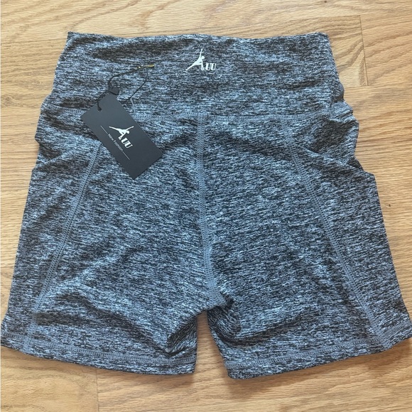 UU active legging shorts, Brand New, Size S, Gray - Picture 4 of 6